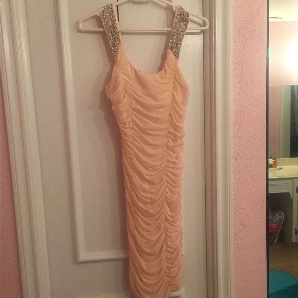 Arden B light peach